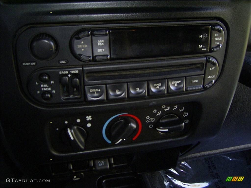 2004 Wrangler Unlimited 4x4 - Light Khaki Metallic / Dark Slate Gray photo #22