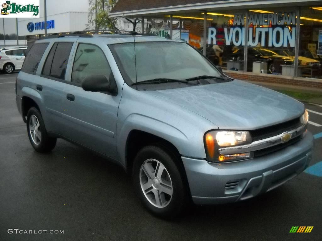 2006 TrailBlazer LS 4x4 - Silver Blue Metallic / Light Gray photo #1
