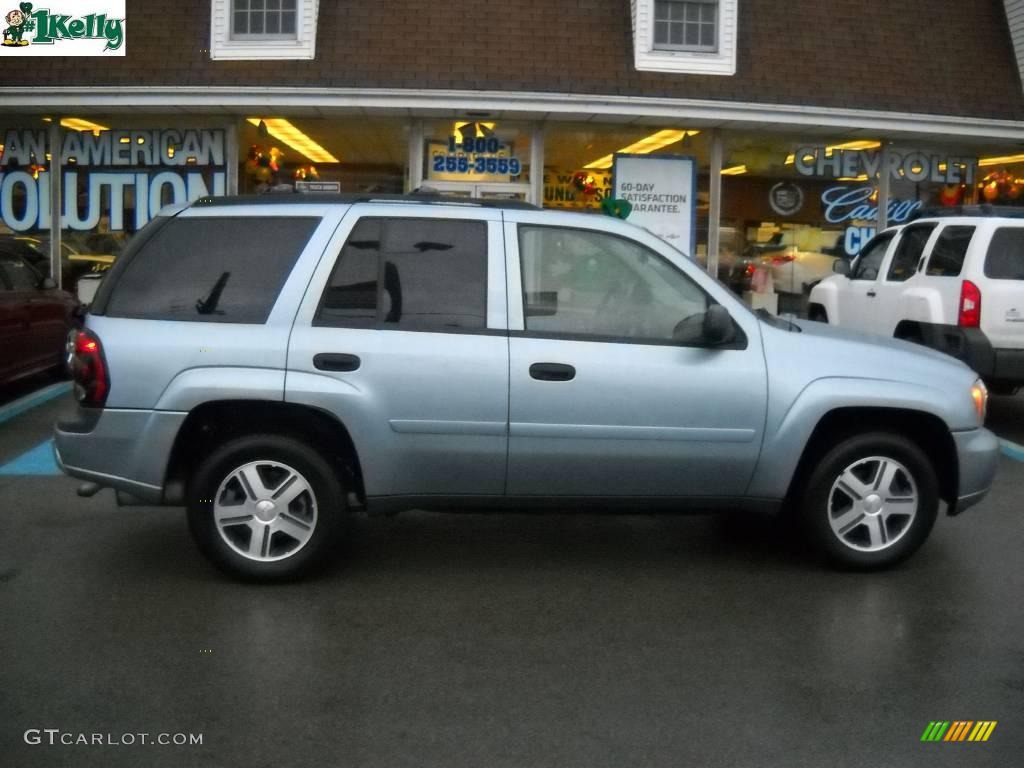 2006 TrailBlazer LS 4x4 - Silver Blue Metallic / Light Gray photo #2