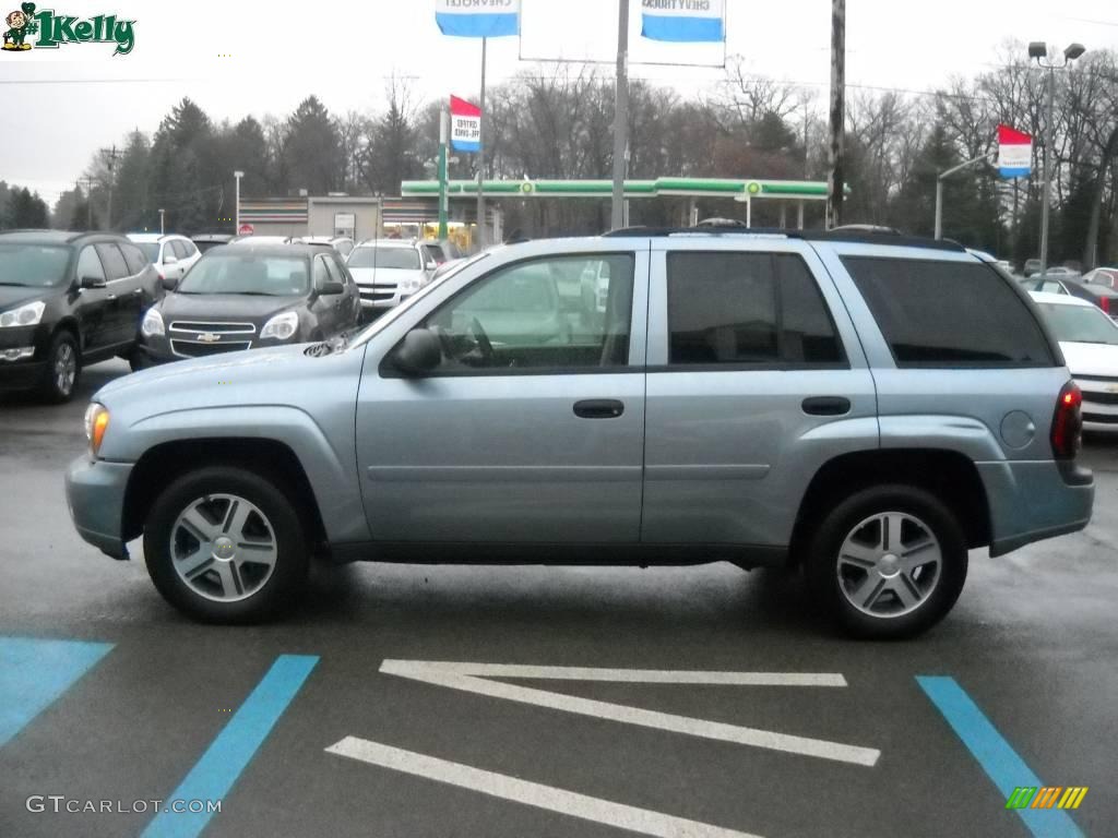 2006 TrailBlazer LS 4x4 - Silver Blue Metallic / Light Gray photo #6