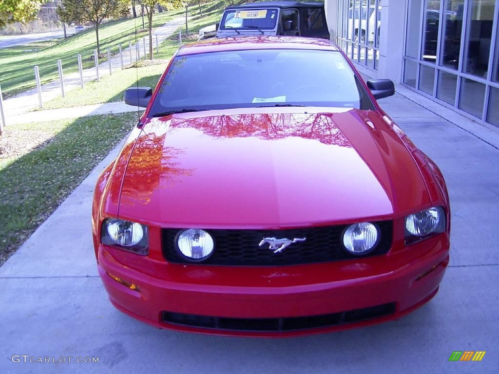 2006 Mustang GT Premium Coupe - Torch Red / Dark Charcoal photo #6