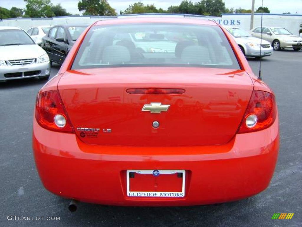 2007 Cobalt LS Sedan - Victory Red / Gray photo #6