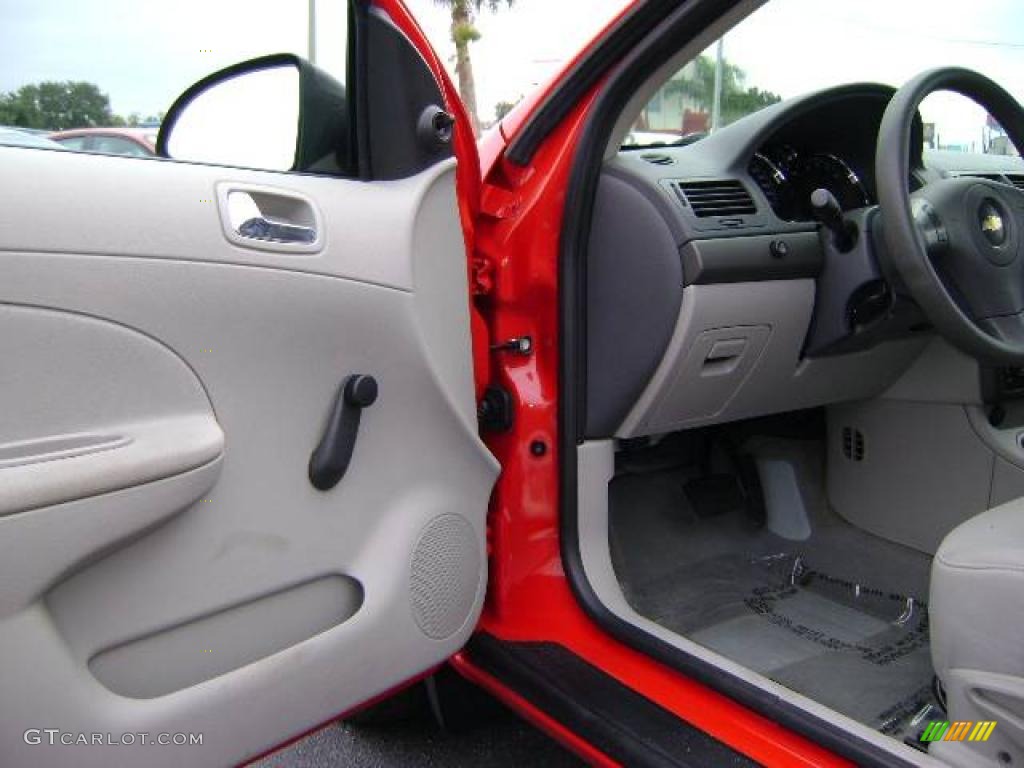 2007 Cobalt LS Sedan - Victory Red / Gray photo #13