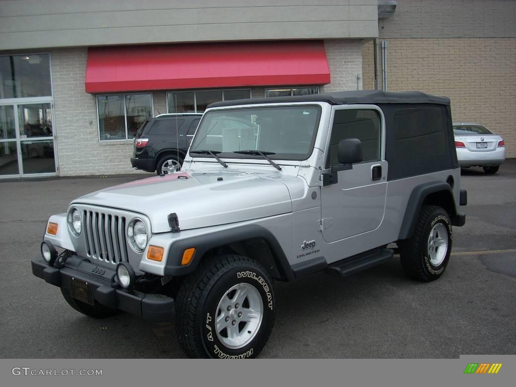 2004 Wrangler Unlimited 4x4 - Bright Silver Metallic / Dark Slate Gray photo #4