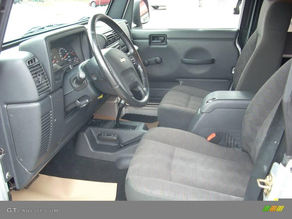 2004 Wrangler Unlimited 4x4 - Bright Silver Metallic / Dark Slate Gray photo #7
