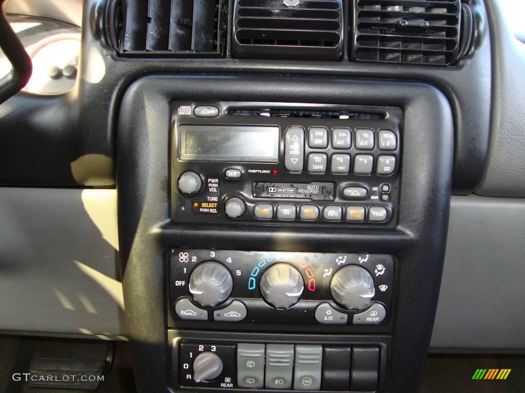 2001 Montana  - Dark Teal Metallic / Gray photo #4