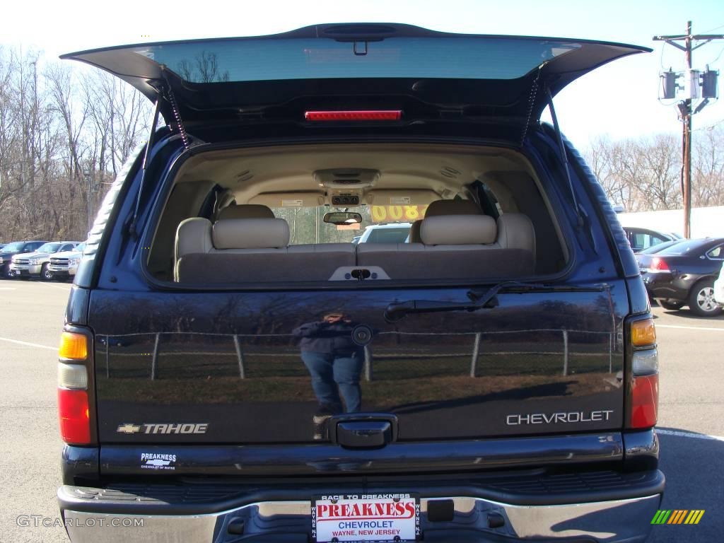 2004 Tahoe LT 4x4 - Dark Blue Metallic / Tan/Neutral photo #25