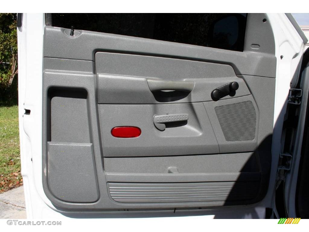 2006 Ram 1500 ST Regular Cab - Bright White / Medium Slate Gray photo #29