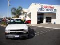 Summit White - Silverado 2500HD Regular Cab Photo No. 2