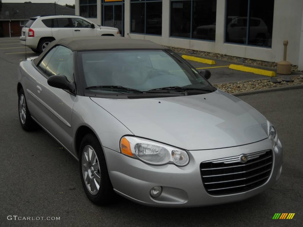 2004 Sebring Limited Convertible - Bright Silver Metallic / Taupe photo #20