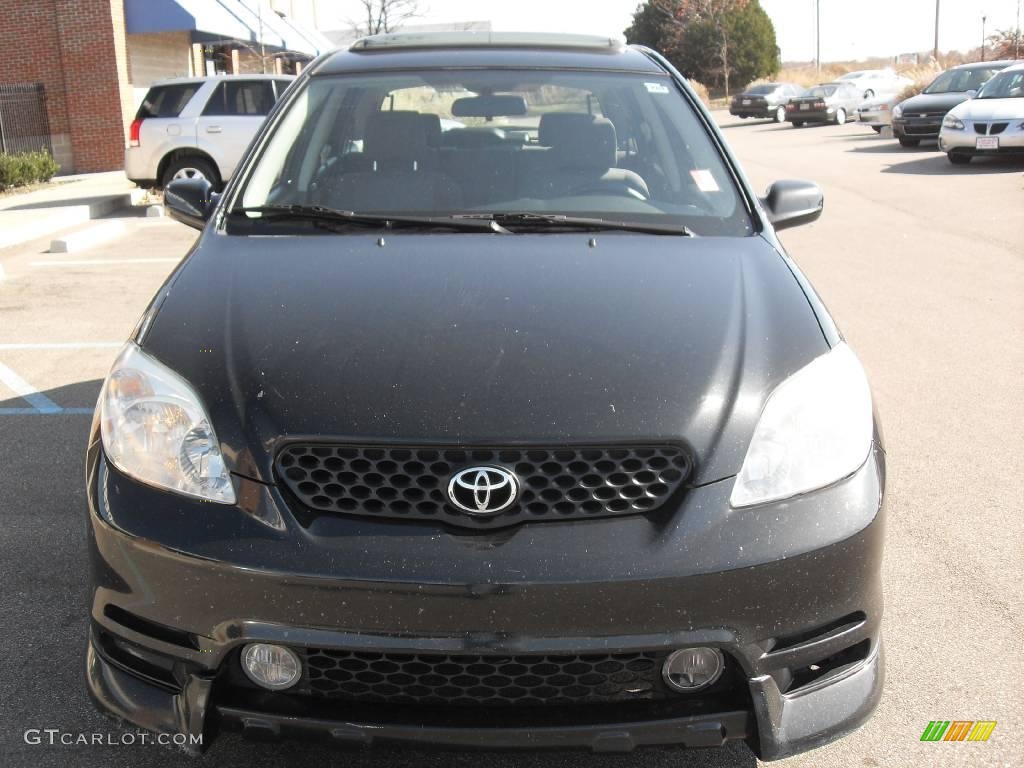 2004 Matrix XR AWD - Black / Dark Gray photo #3