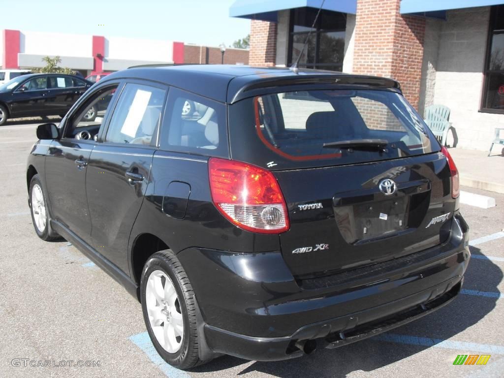 2004 Matrix XR AWD - Black / Dark Gray photo #8