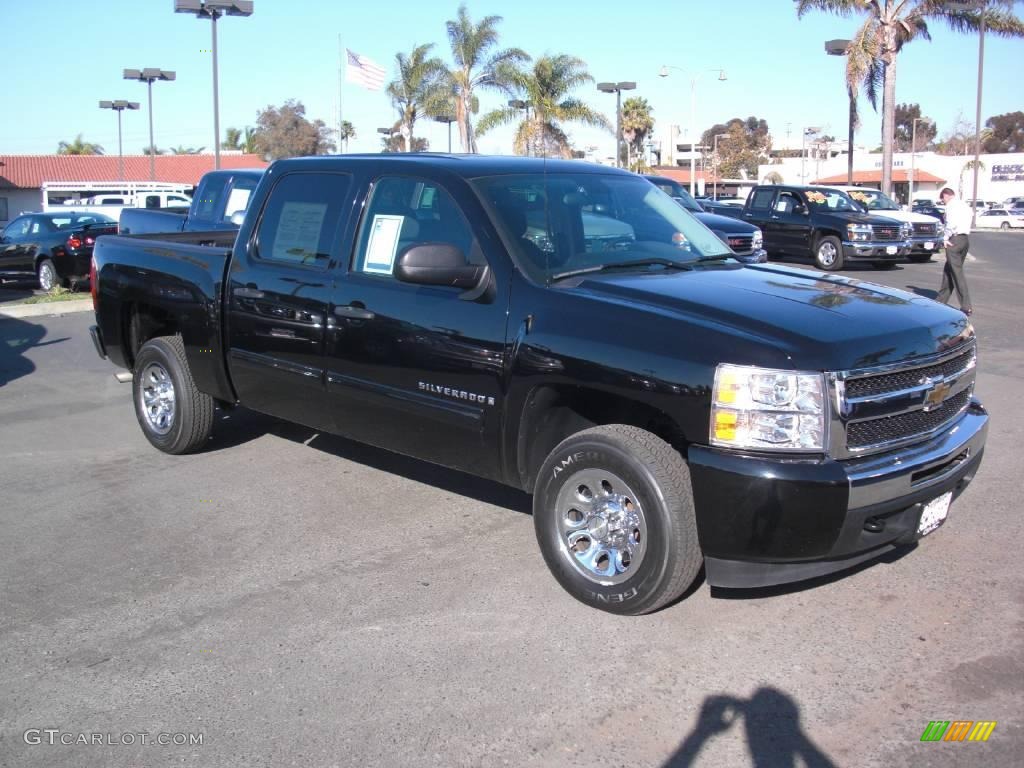 2009 Silverado 1500 LS Crew Cab - Black / Dark Titanium photo #1