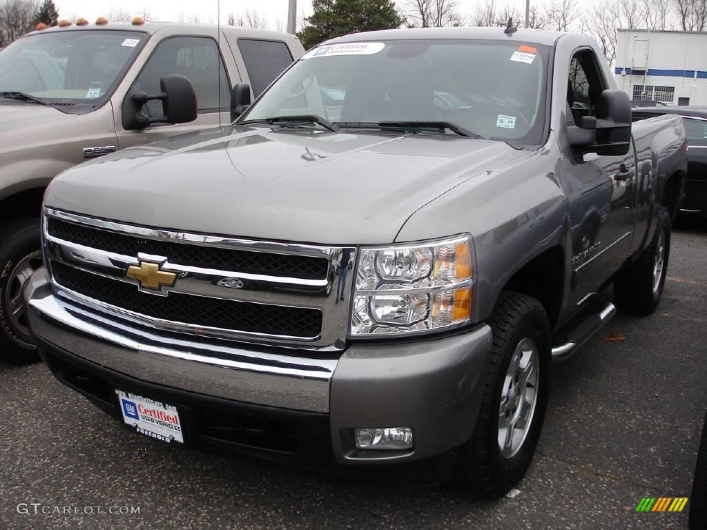 2007 Silverado 1500 LT Regular Cab 4x4 - Graystone Metallic / Ebony Black photo #1