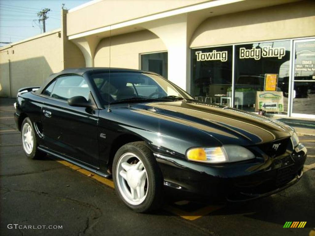 1995 Mustang GT Convertible - Black / Saddle photo #2