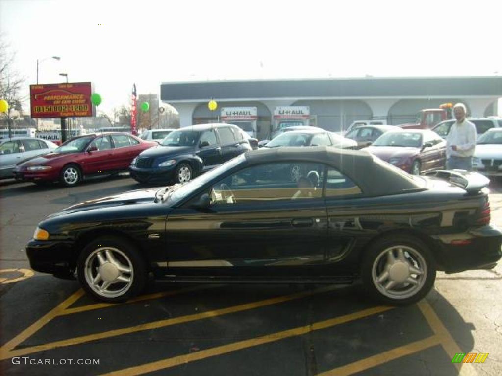 1995 Mustang GT Convertible - Black / Saddle photo #7