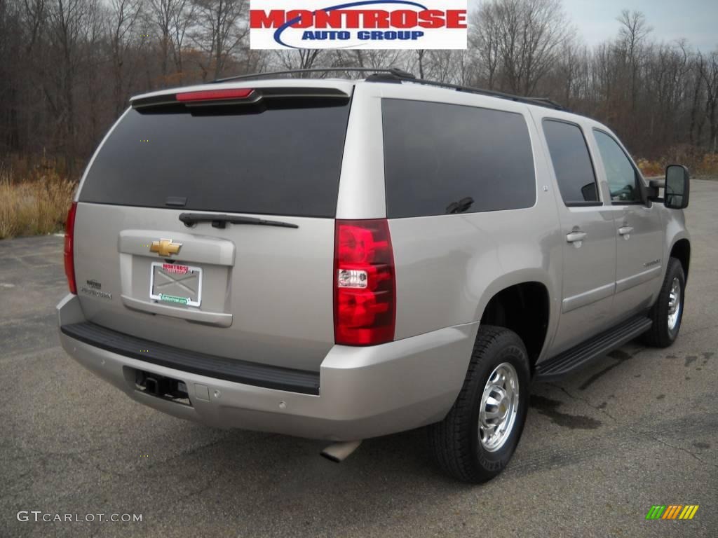 2007 Suburban 2500 LT 4x4 - Silver Birch Metallic / Light Titanium/Dark Titanium photo #3