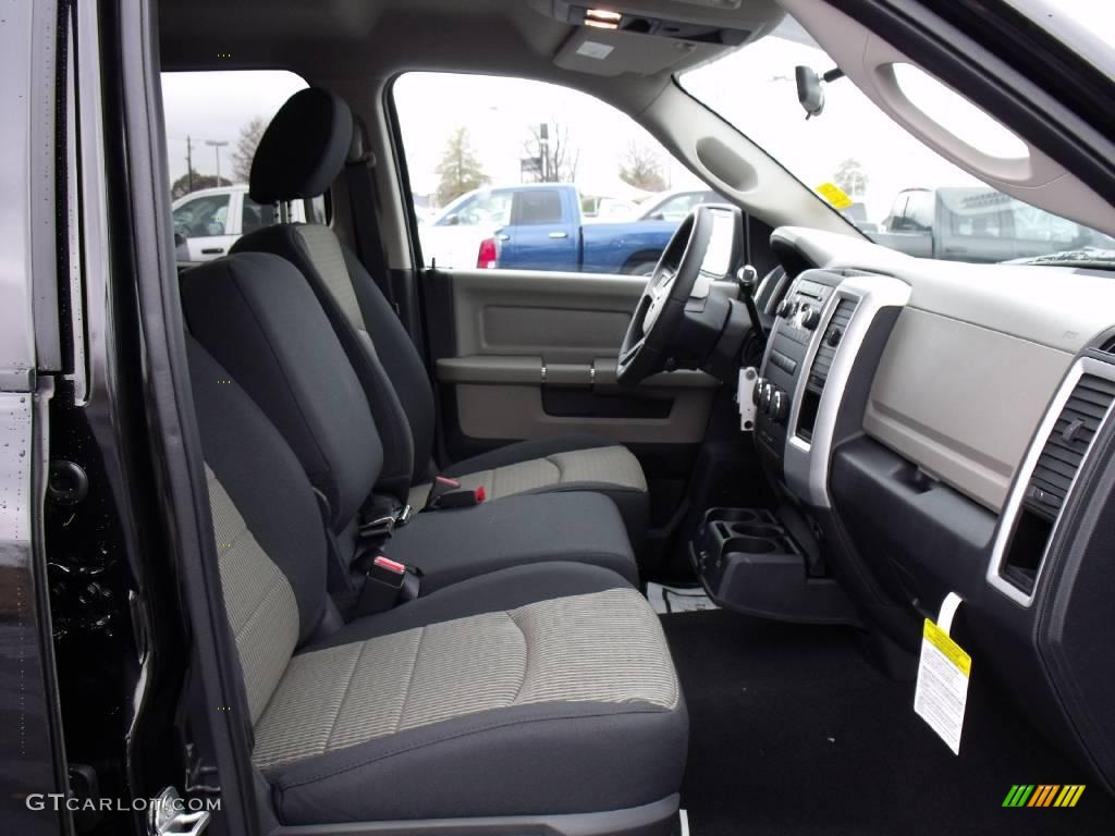 2010 Ram 1500 SLT Quad Cab - Brilliant Black Crystal Pearl / Dark Slate/Medium Graystone photo #9
