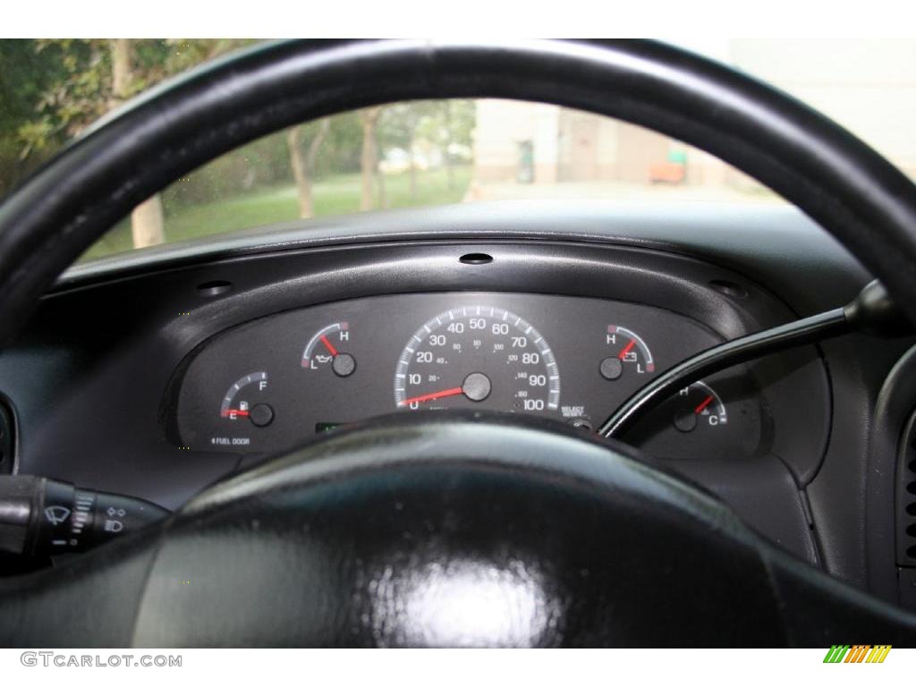 2002 F150 XL Regular Cab 4x4 - Oxford White / Medium Graphite photo #54