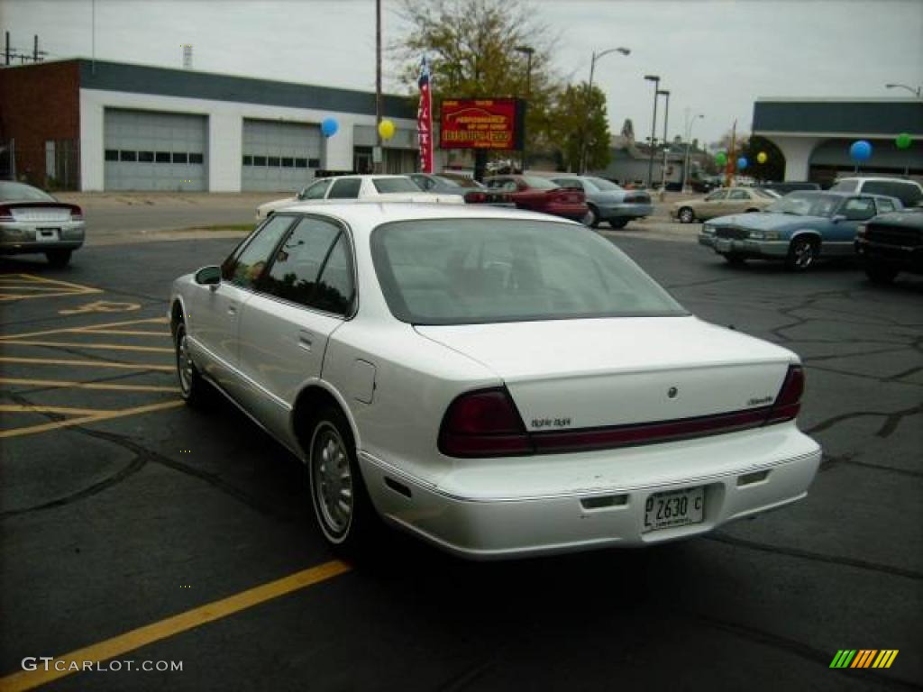 1998 Eighty-Eight LS - Bright White / Gray photo #5