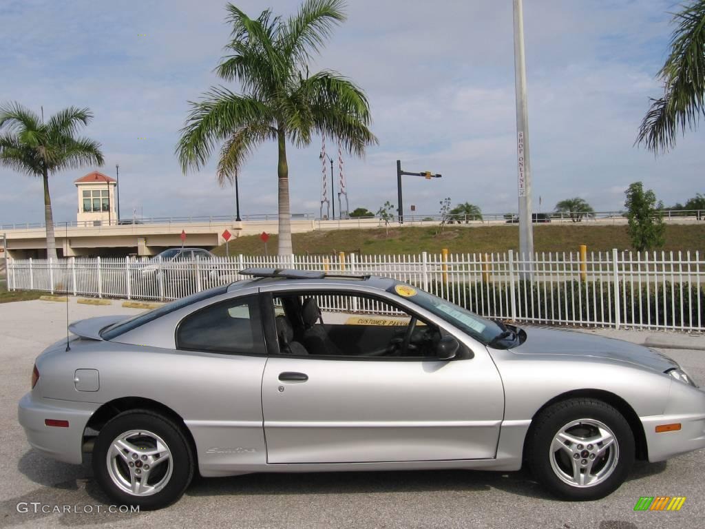 2003 Sunfire  - Ultra Silver Metallic / Graphite photo #3