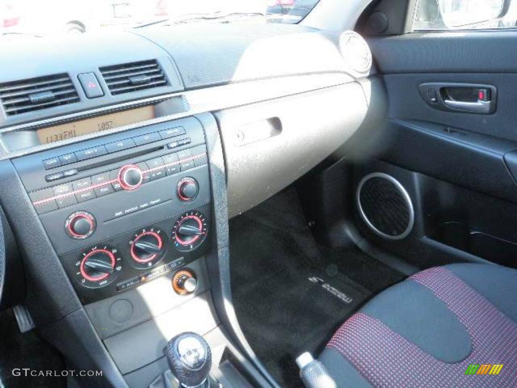 2004 MAZDA3 s Hatchback - Titanium Gray Metallic / Black/Red photo #21