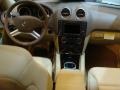 Black - ML 350 4Matic Photo No. 10