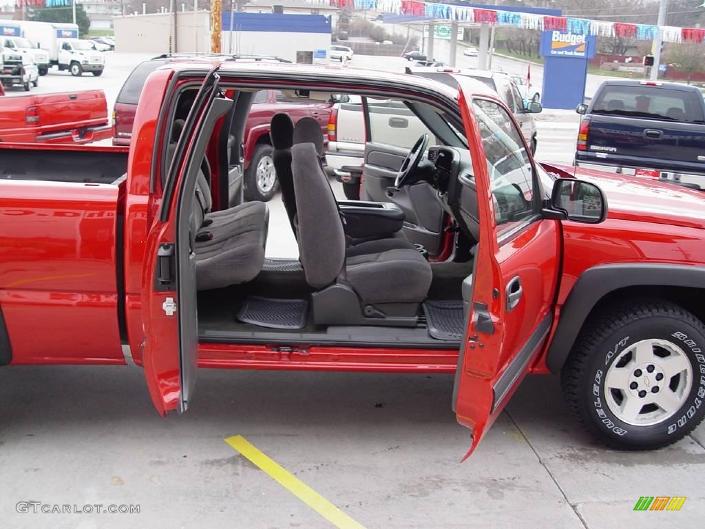 2006 Silverado 1500 LT Extended Cab 4x4 - Victory Red / Dark Charcoal photo #24