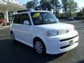 2005 Polar White Scion xB   photo #15