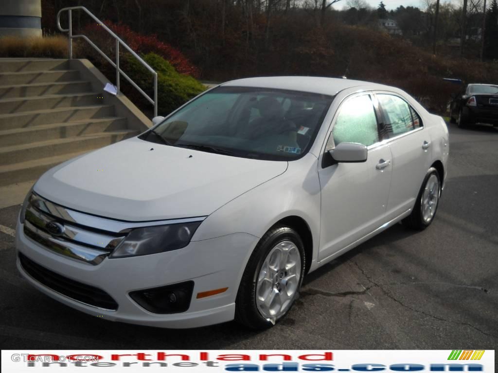 2010 Fusion SE - White Platinum Tri-coat Metallic / Medium Light Stone photo #2