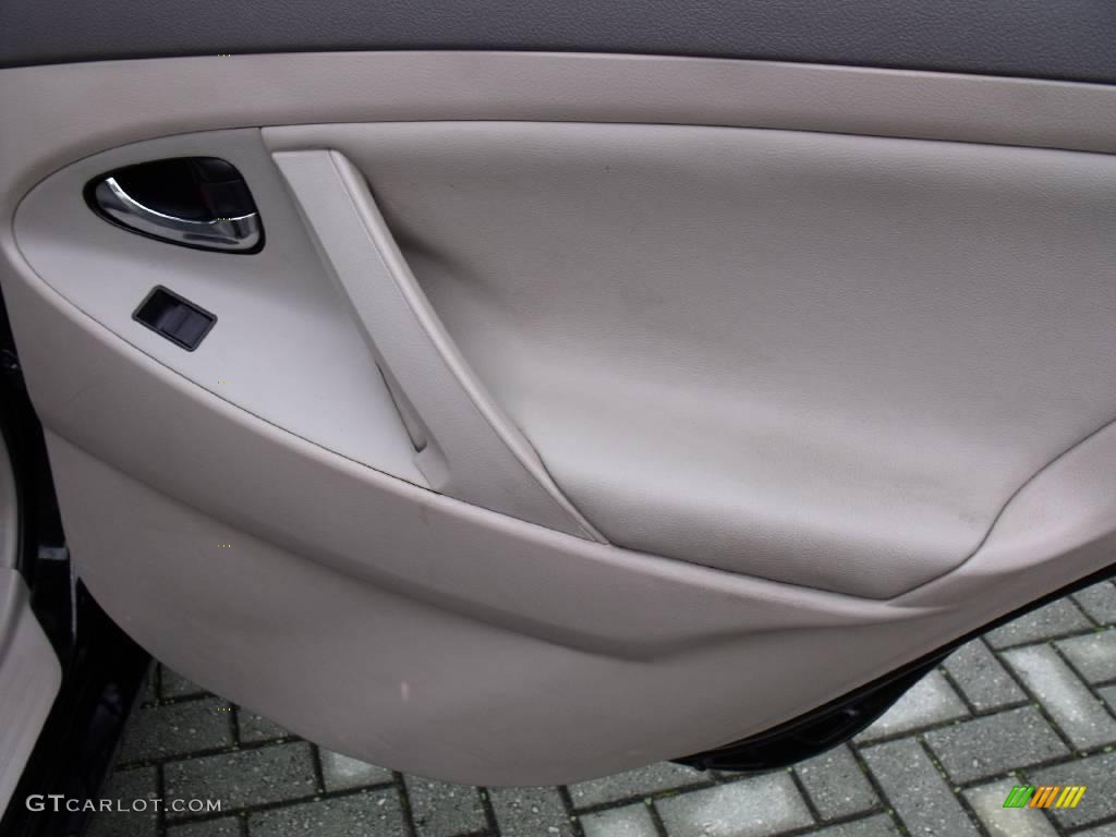 2007 Camry LE - Black / Ash photo #15