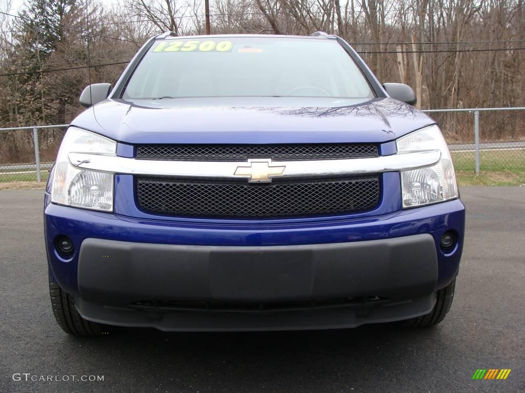 2005 Equinox LT AWD - Laser Blue Metallic / Light Gray photo #25