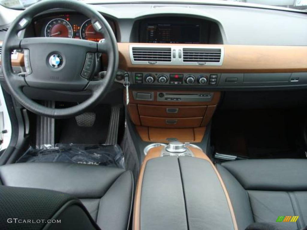 2007 7 Series 750i Sedan - Alpine White / Black photo #12