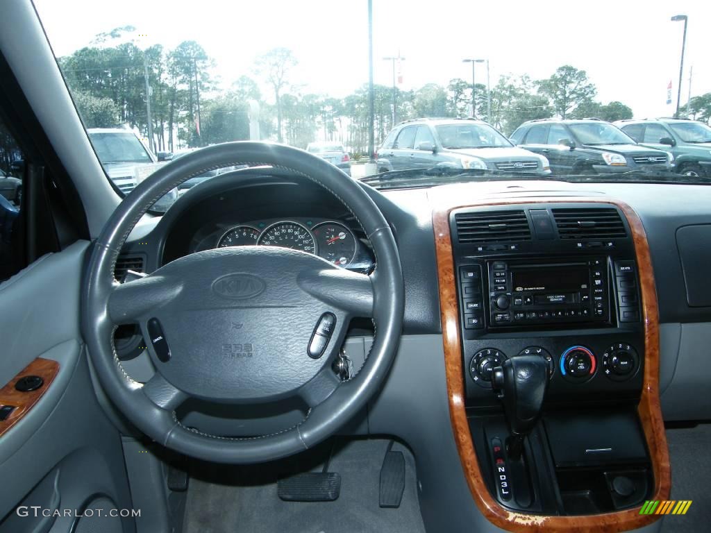 2004 Sedona EX - Imperial Blue / Gray photo #17
