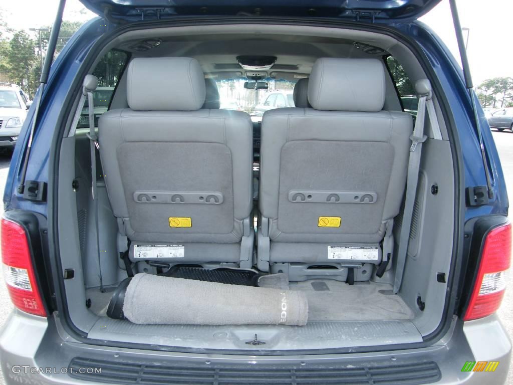 2004 Sedona EX - Imperial Blue / Gray photo #26