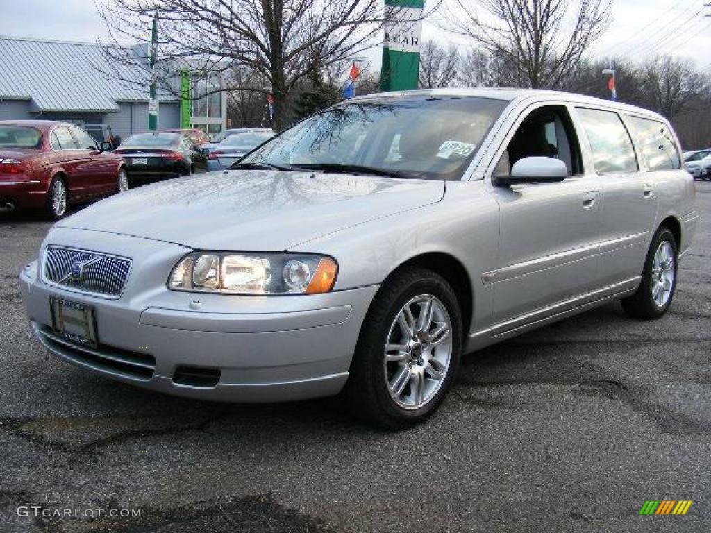 Silver Metallic Volvo V70