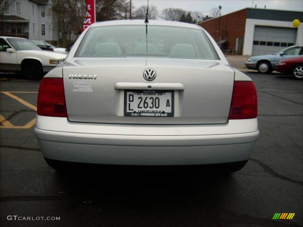 2001 Passat GLS Sedan - Satin Silver Metallic / Gray photo #5