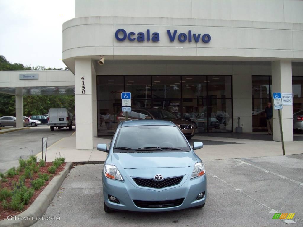 2009 Yaris Sedan - Zephyr Blue Metallic / Dark Charcoal photo #1