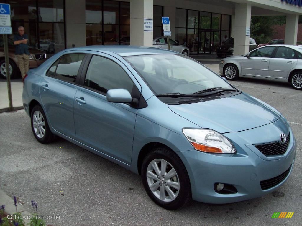 2009 Yaris Sedan - Zephyr Blue Metallic / Dark Charcoal photo #12