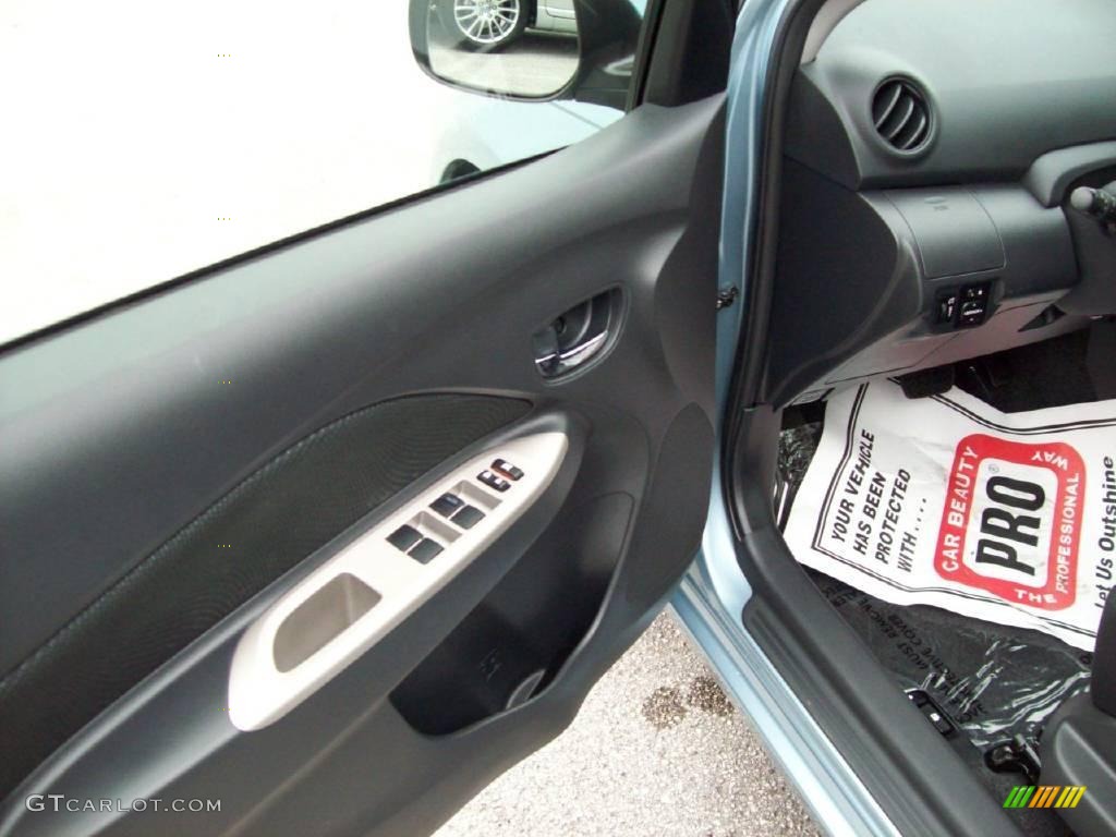 2009 Yaris Sedan - Zephyr Blue Metallic / Dark Charcoal photo #14