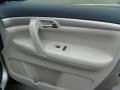 2007 Silver Pearl Saturn Outlook XE  photo #18