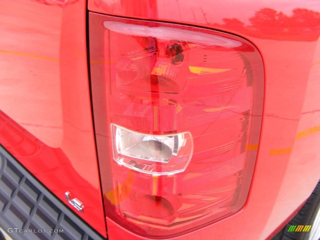 2007 Silverado 1500 LS Regular Cab - Victory Red / Light Titanium/Dark Titanium Gray photo #36