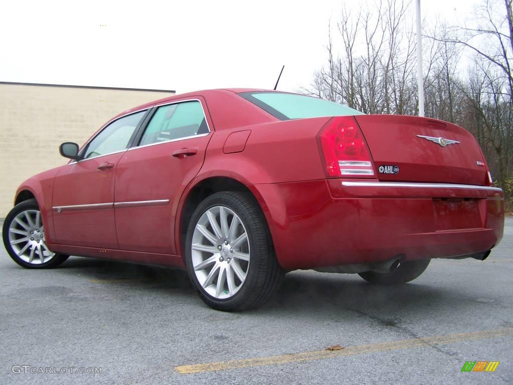 2008 300 C HEMI SRT Design - Inferno Red Crystal Pearl / Dark Slate Gray photo #3