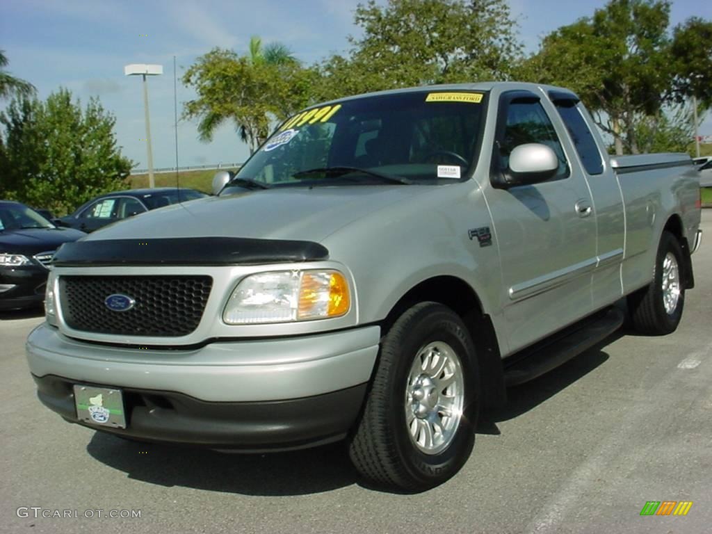 2002 F150 XLT SuperCab - Silver Metallic / Medium Graphite photo #8