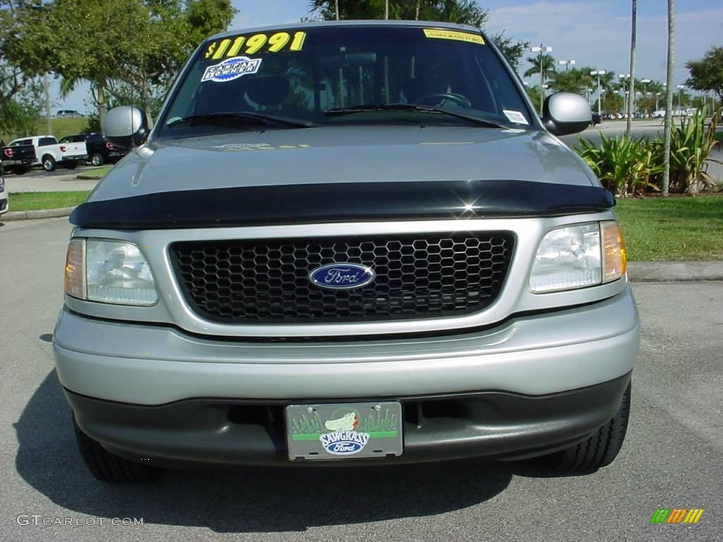 2002 F150 XLT SuperCab - Silver Metallic / Medium Graphite photo #9