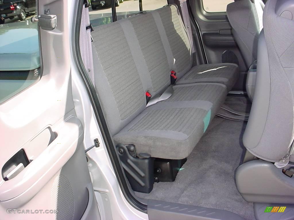 2002 F150 XLT SuperCab - Silver Metallic / Medium Graphite photo #13