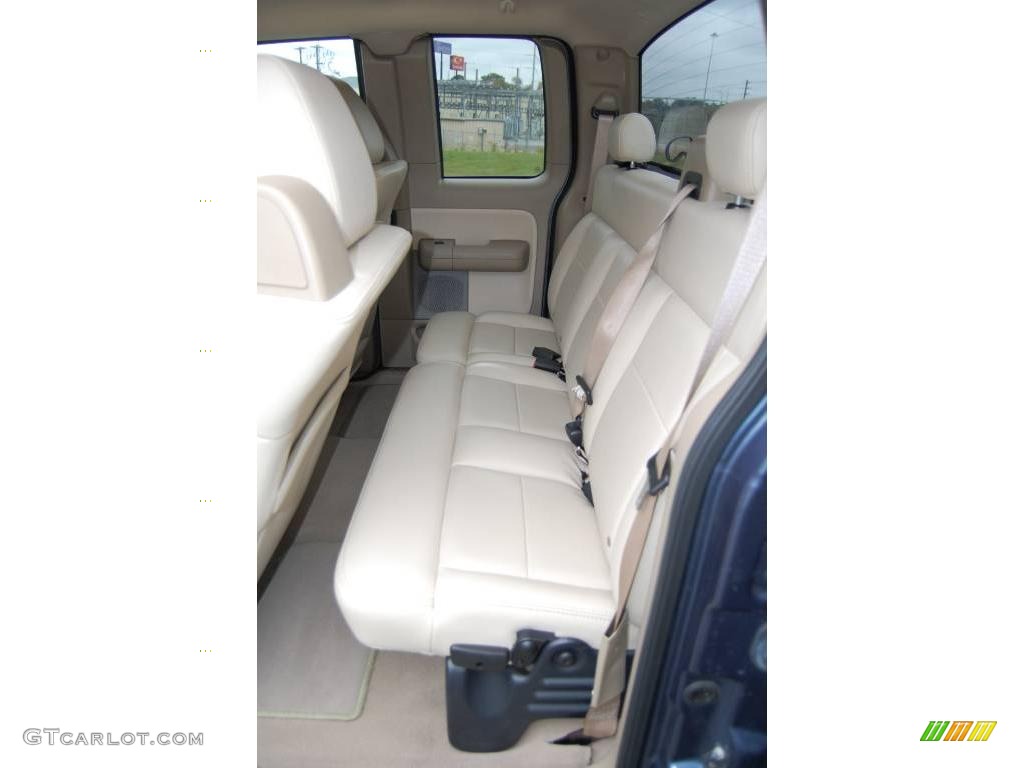 2004 F150 Lariat SuperCab - Medium Wedgewood Blue Metallic / Tan photo #19