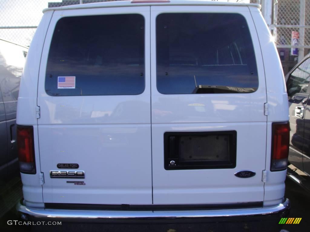 2007 E Series Van E350 Super Duty XLT 15 Passenger - Oxford White / Medium Flint Grey photo #4