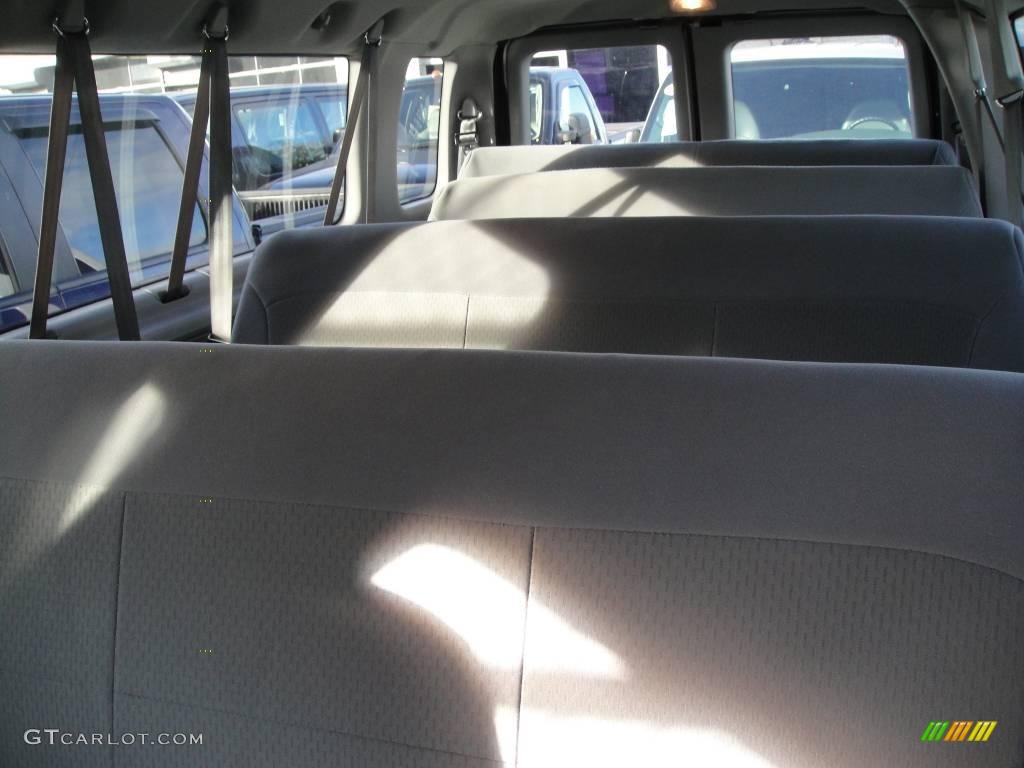 2007 E Series Van E350 Super Duty XLT 15 Passenger - Oxford White / Medium Flint Grey photo #20