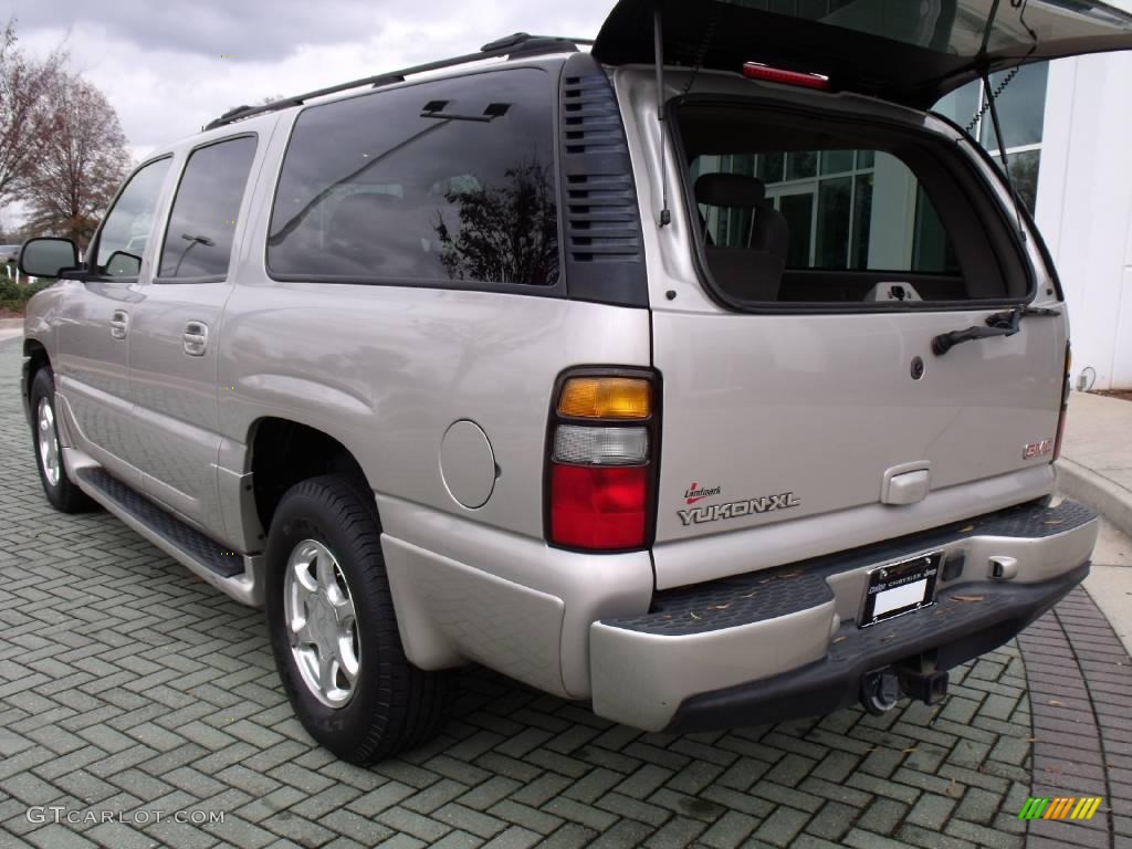 2004 Yukon XL Denali AWD - Silver Birch Metallic / Stone Gray photo #15